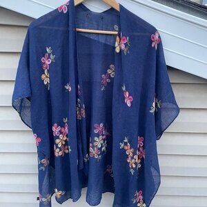 Women's Beautiful Embroidered Shawl, One Size Fits All - Like New!